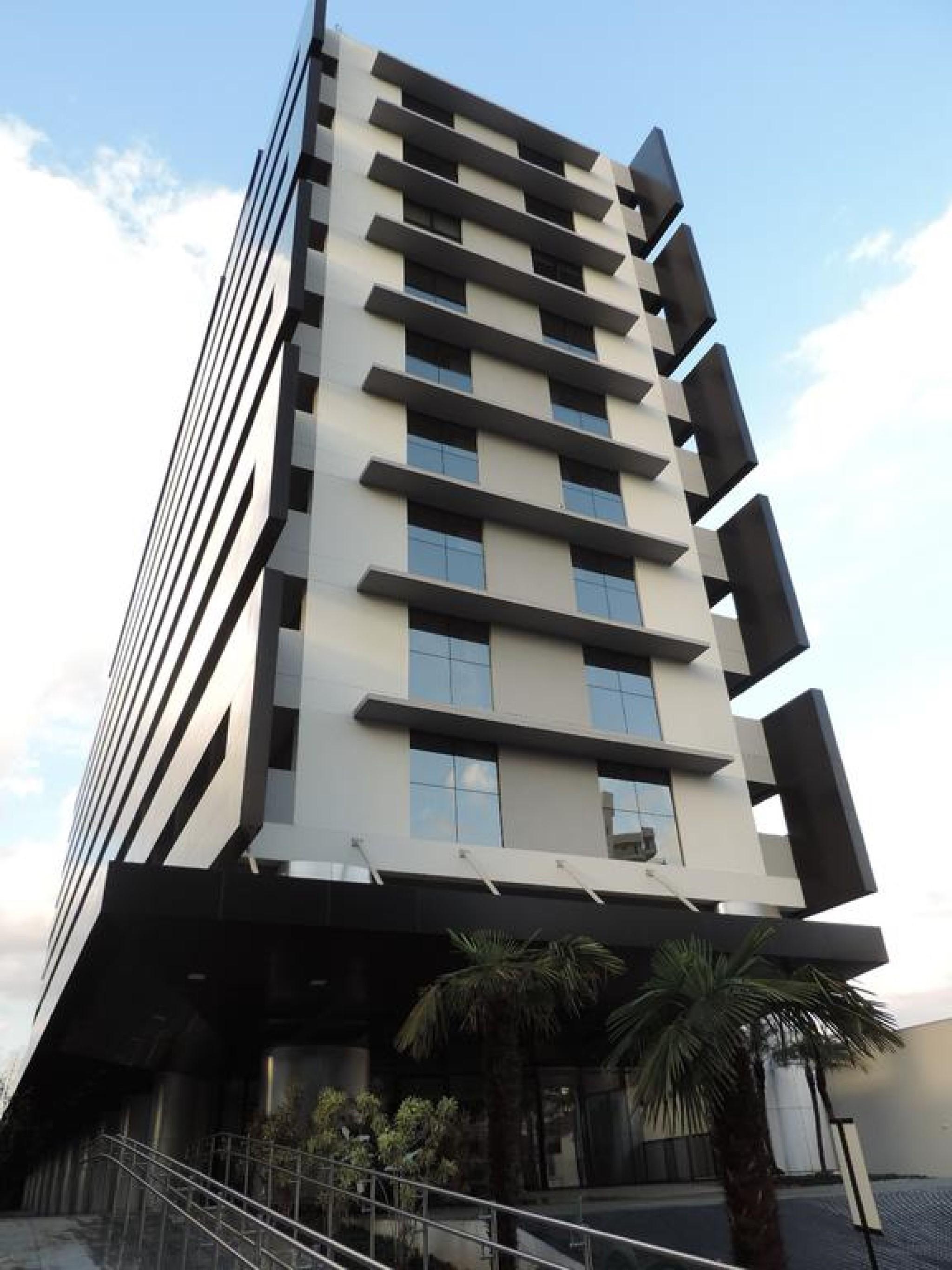 Ramada Hotel & Suites Озаску Экстерьер фото