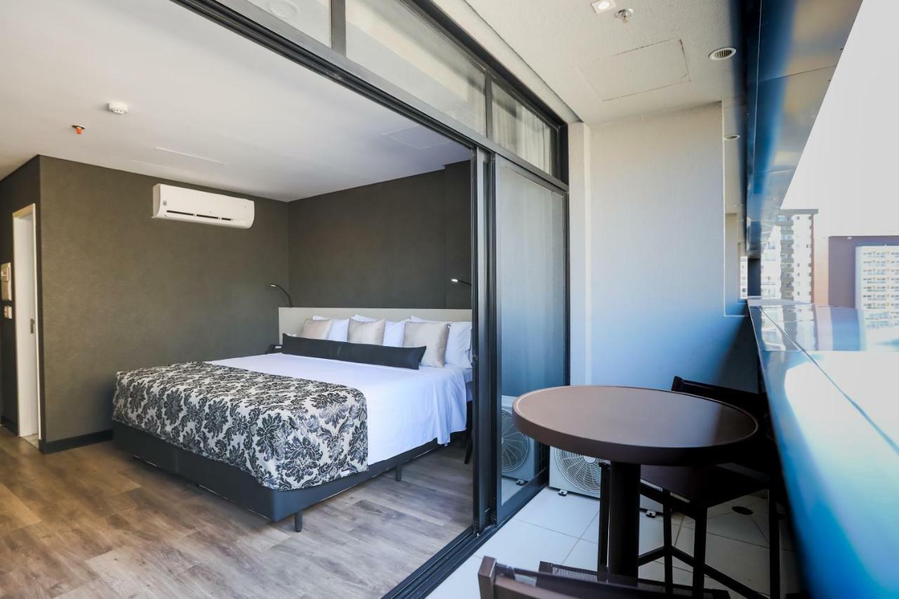 Ramada Hotel & Suites Озаску Экстерьер фото