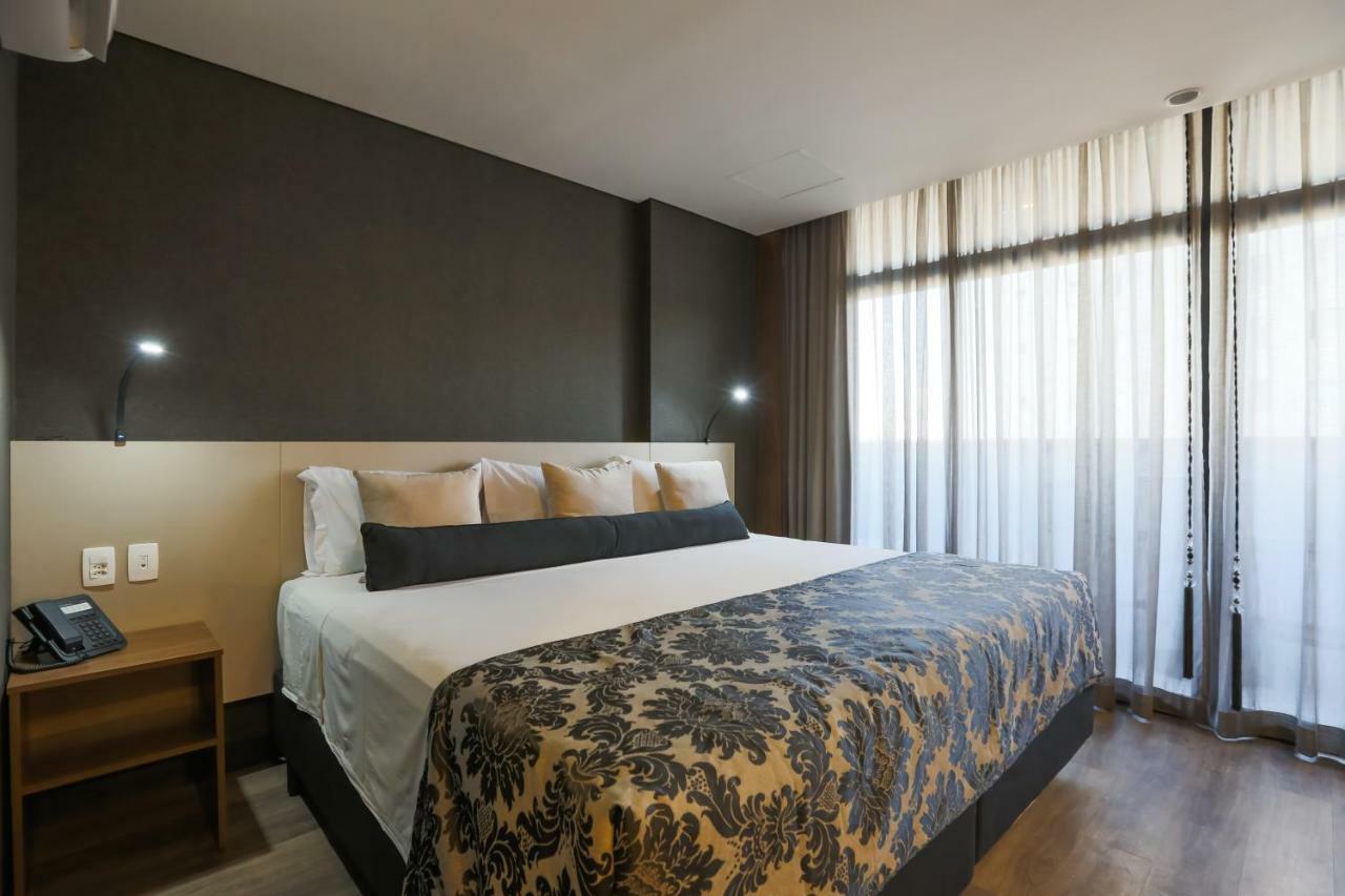 Ramada Hotel & Suites Озаску Экстерьер фото