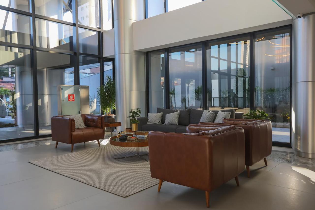 Ramada Hotel & Suites Озаску Экстерьер фото