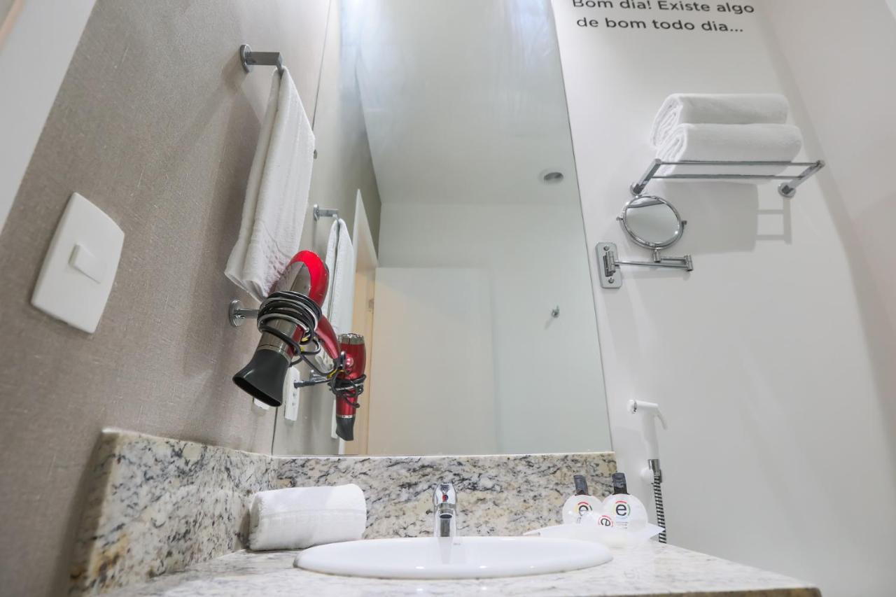 Ramada Hotel & Suites Озаску Экстерьер фото